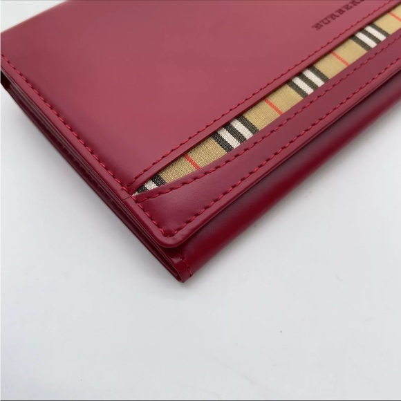 Authentic Burberry Red nova check Women's Wallet - Picture 6 of 13